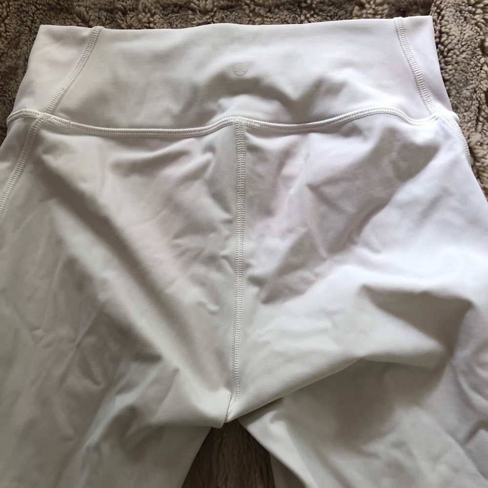 White lululemon leggings